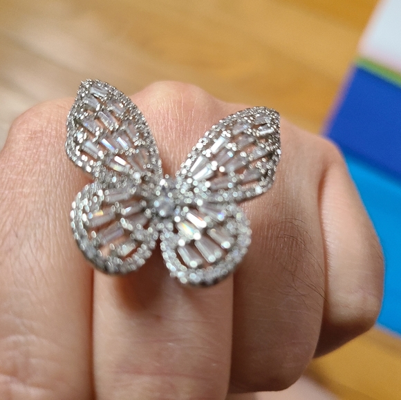 🦋 Butterfly Adjustable Ring- Serious Sparkle - Picture 3 of 11